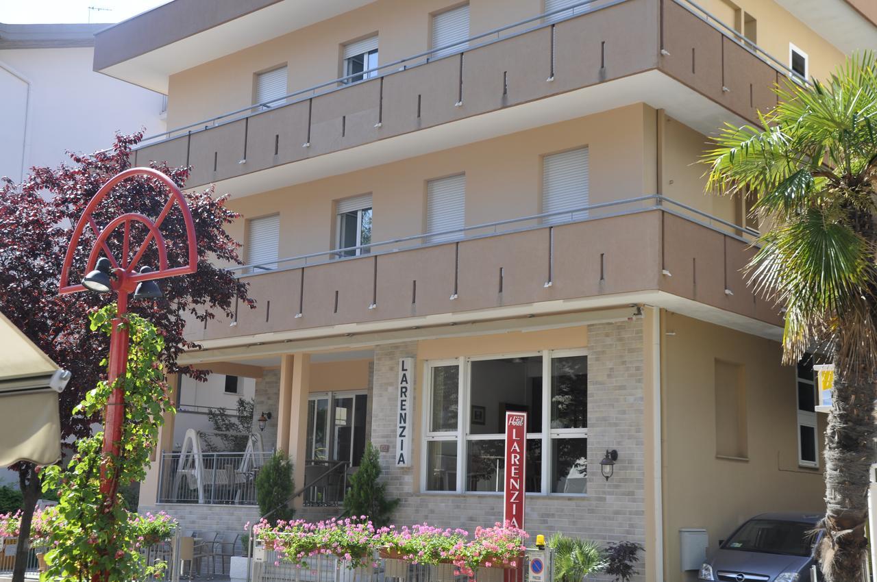 Albergo Larenzia Κατόλικα Εξωτερικό φωτογραφία