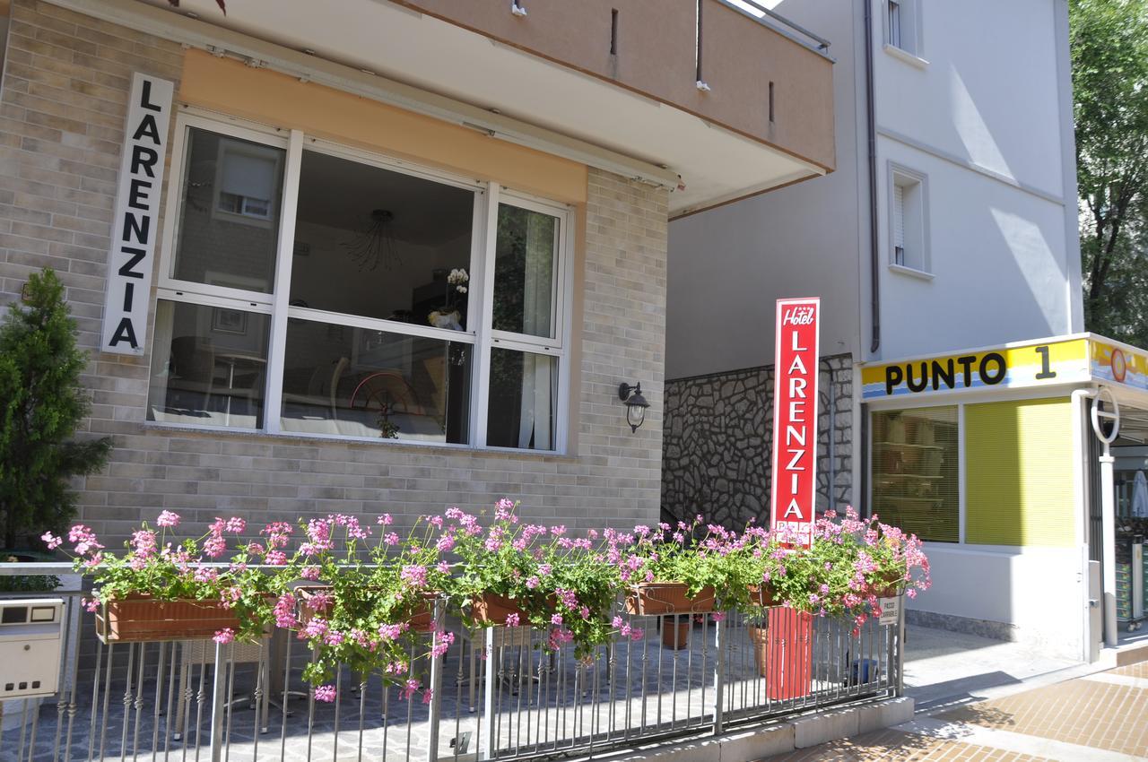 Albergo Larenzia Κατόλικα Εξωτερικό φωτογραφία